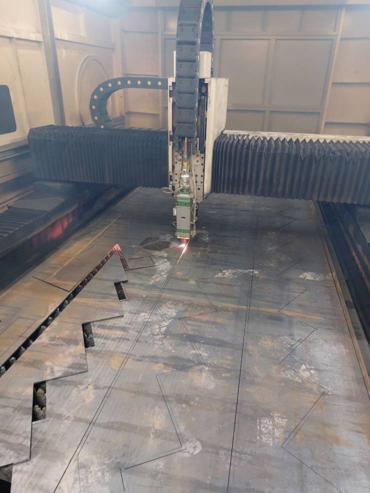 Резка металлического каркаса на ЧПУ